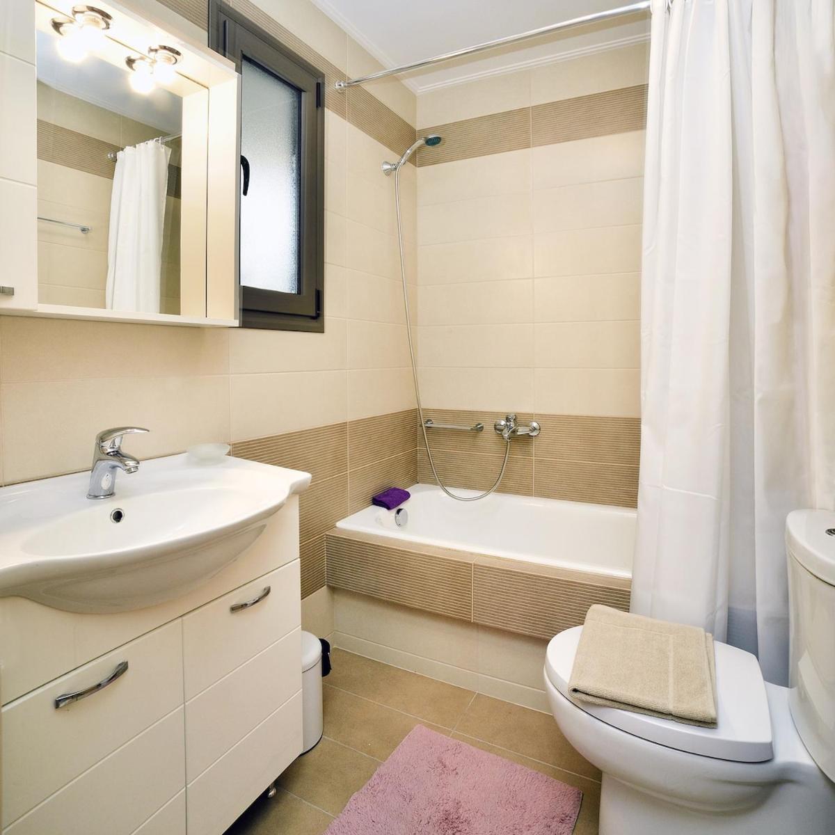 New Apartment Near The Beach. Chania  Bagian luar foto